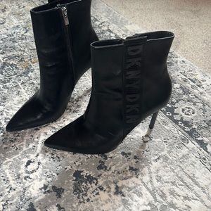 Ankle boots very stylish and sexy looking only one time used